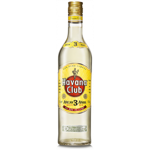 Flasche Havana Club Añejo 3 Años, 700 ml, kubanischer Rum mit 40% Alkoholgehalt, in transparenter Glasflasche mit goldfarbenem Etikett – perfekt für Mojitos und andere Cocktails.