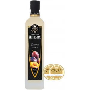 Flasche Slivova Rakia von Destileria Isperih, traditioneller bulgarischer Pflaumenschnaps mit 40 % Alkohol, ausgezeichnet mit einer Double Gold-Medaille bei den China Wine & Spirits Awards 2019